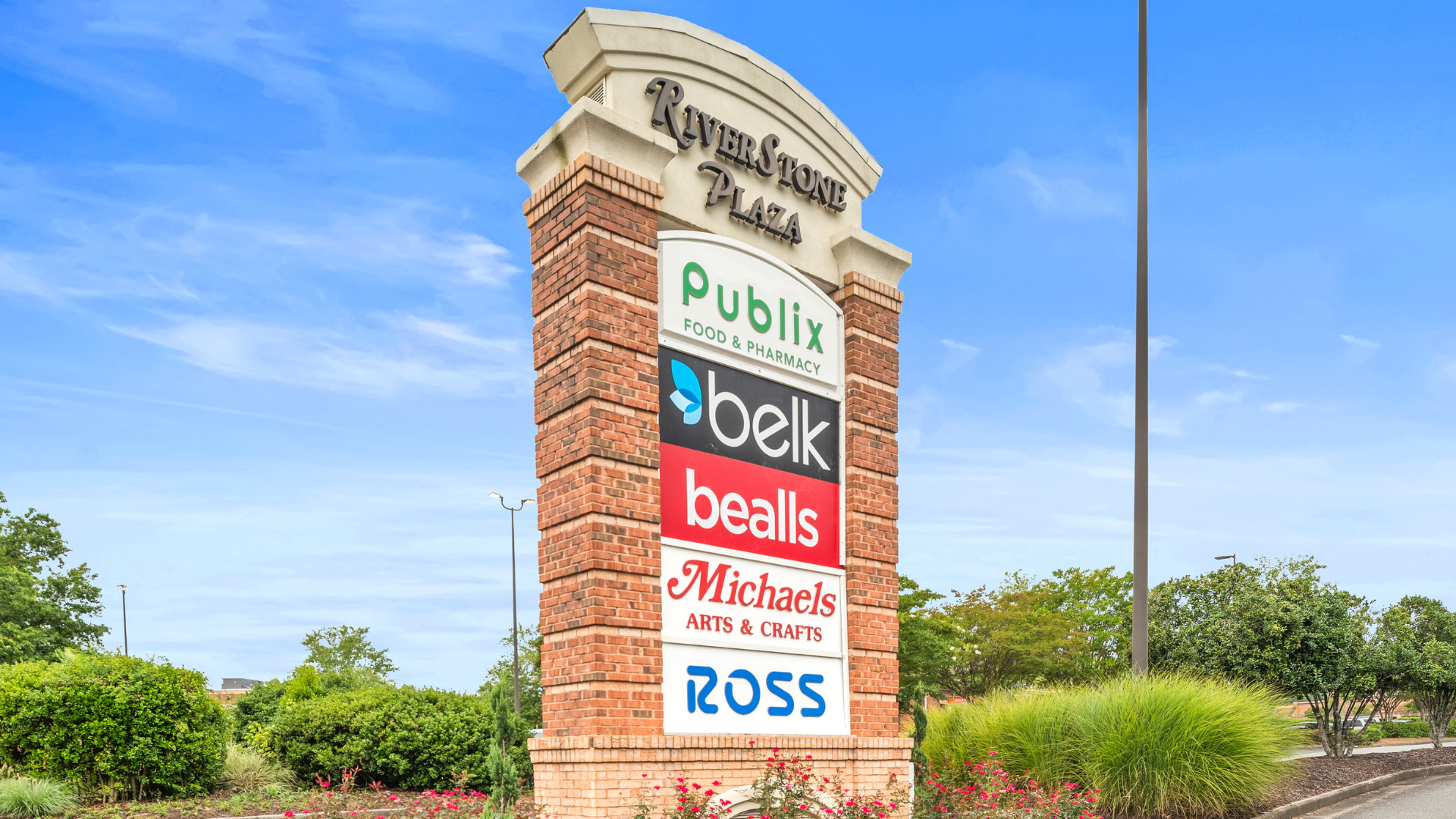 Riverstone Plaza