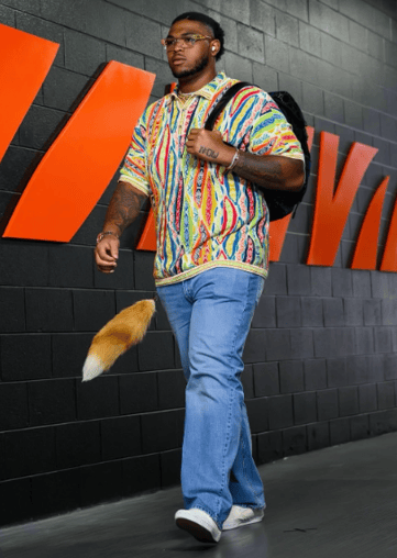 Instagram - Orlando with Fox Tail keychain