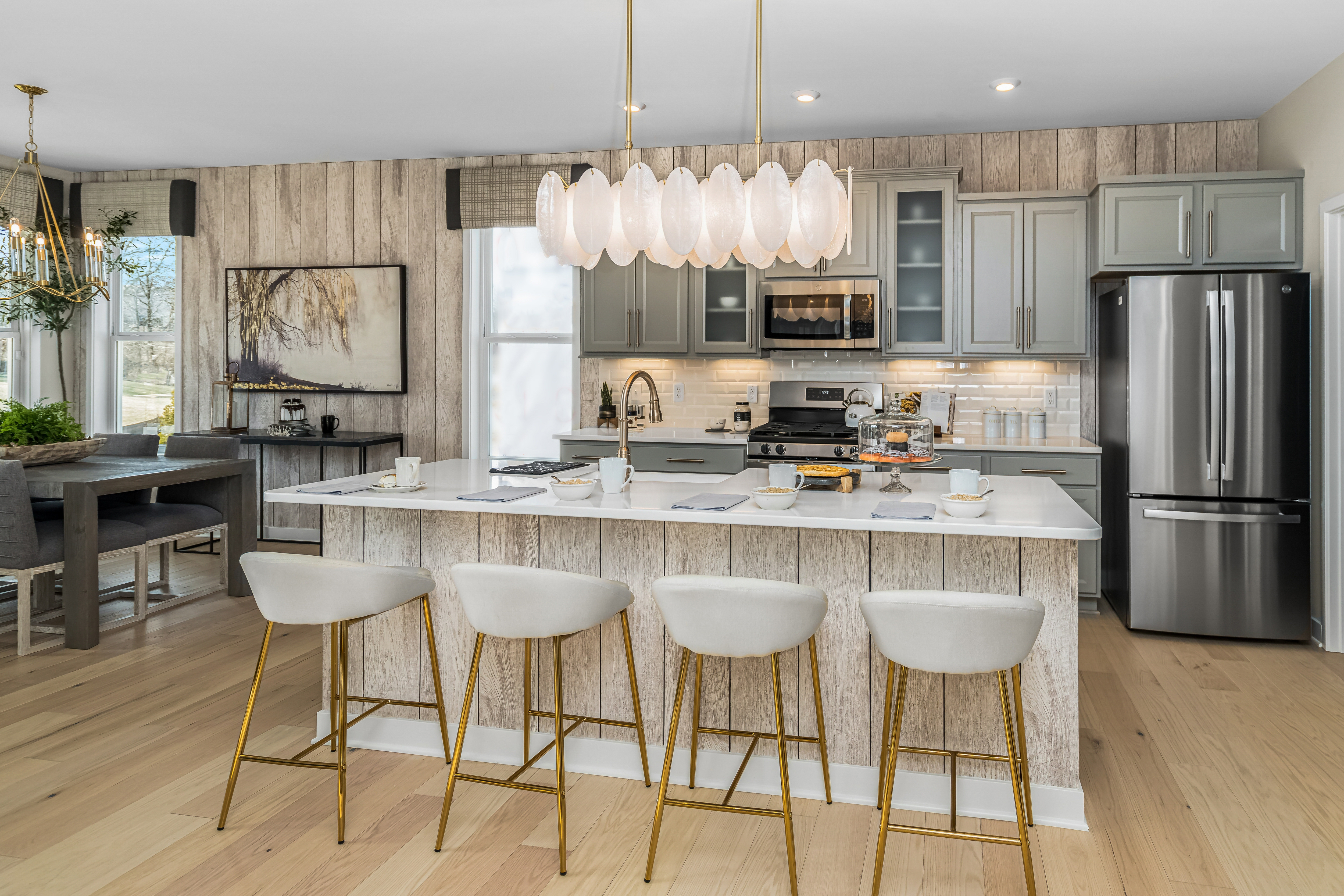 Take a look at the new Avery model located in Dardenne Prairie!